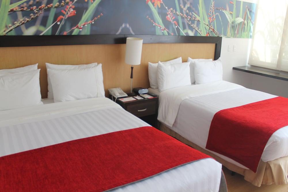 Mi Hotel Sandiego Медельин Экстерьер фото