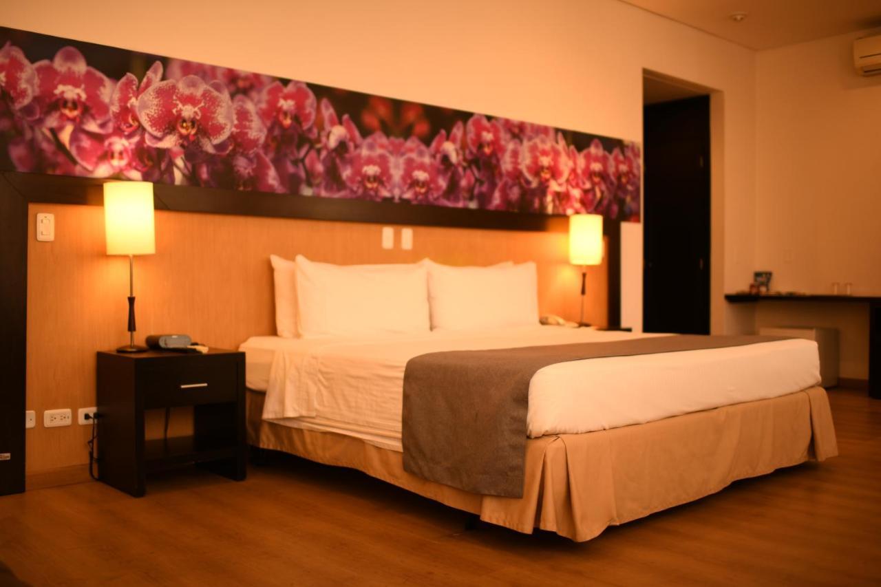 Mi Hotel Sandiego Медельин Экстерьер фото